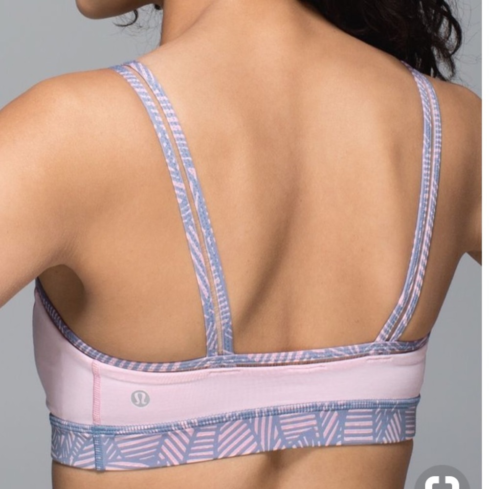 Lululemon pink sports bra